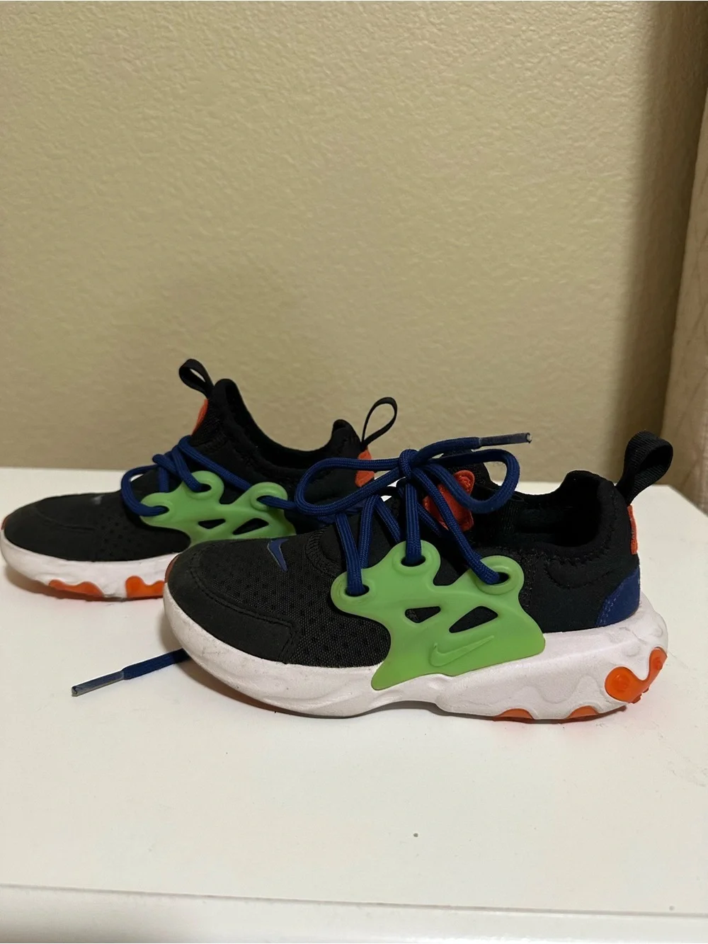 Nike React Presto | Kids Navy & Green Athletic Sneakers